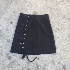 HOH lace up skirt all black